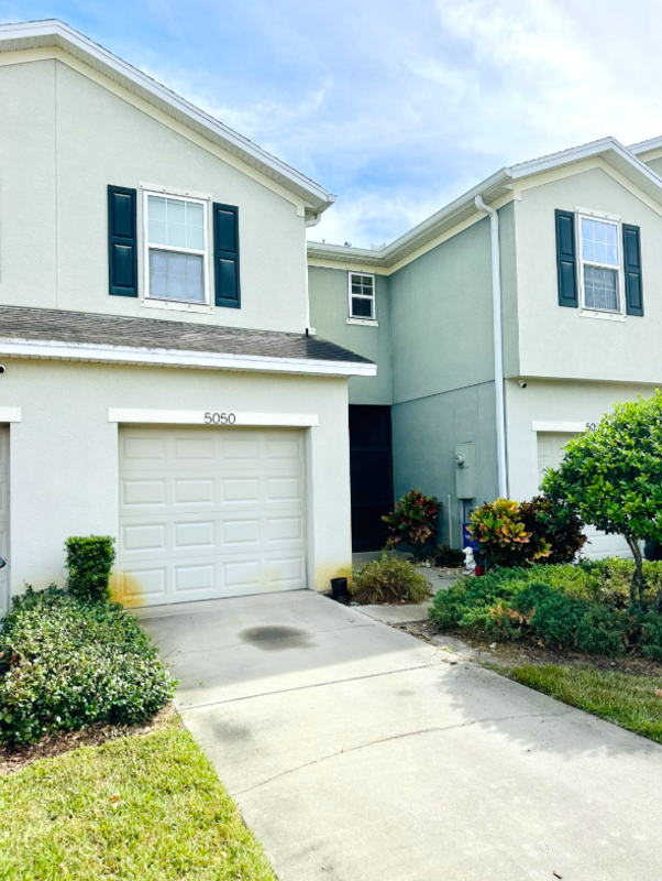 5050 White Sanderling Ct in Tampa, FL - Building Photo - Building Photo