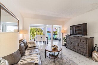 607 Betmor Ln in Palm Harbor, FL - Building Photo - Building Photo