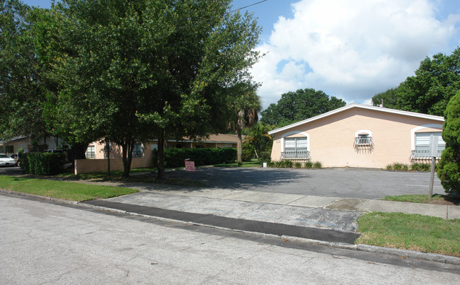 Alberta Apartments in St. Petersburg, FL - Building Photo - Building Photo