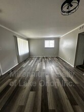 22011 Fern St in Oak Park, MI - Building Photo - Building Photo