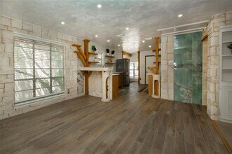 10578 High Hollows Dr in Dallas, TX - Building Photo - Building Photo