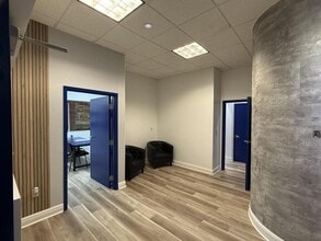 8751 Commodity Cir in Orlando, FL - Building Photo - Building Photo