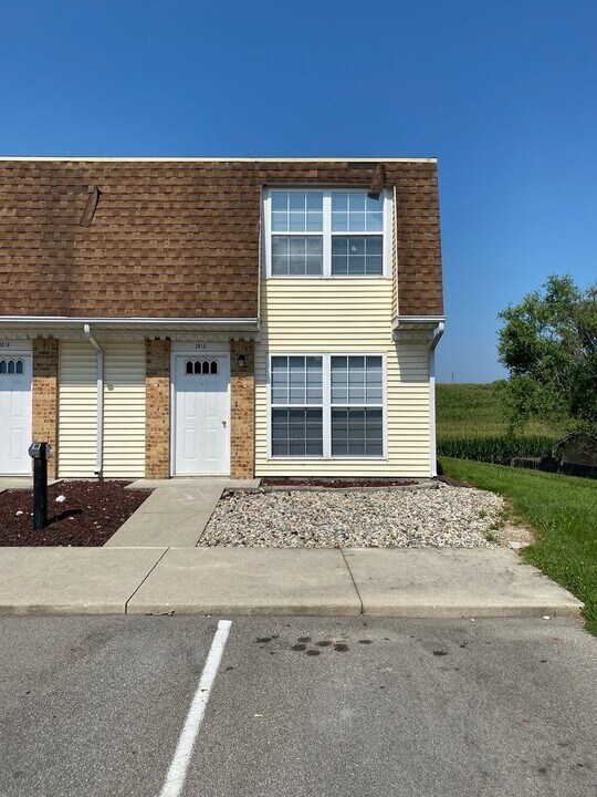 301 Weeks St in Albion, IN - Foto de edificio