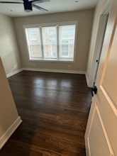 6147 N Claremont Ave in Chicago, IL - Building Photo - Building Photo