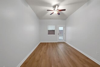 5416 Kiam St in Houston, TX - Building Photo - Building Photo