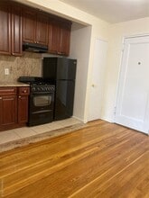 50 S Middle Neck Rd in Great Neck, NY - Building Photo - Building Photo