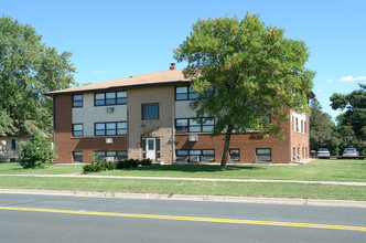 5800 Logan Ave N in Minneapolis, MN - Building Photo - Building Photo