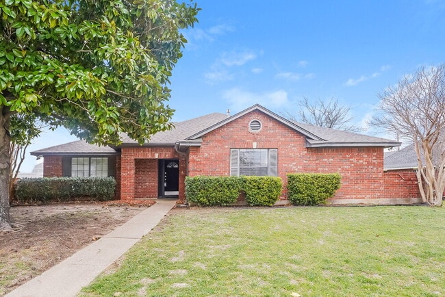 property at 936 Manor Dr