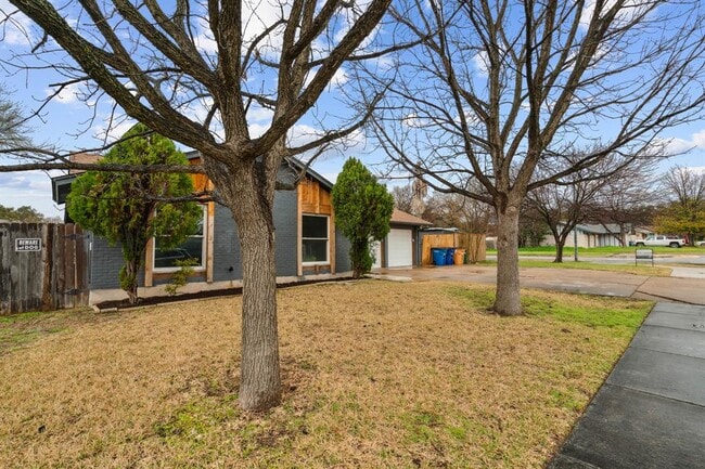 9306 Hunters Trace in Austin, TX - Building Photo - Building Photo