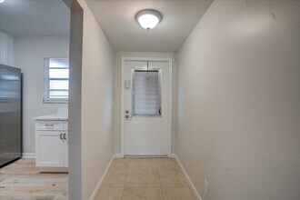 2901 Fiore Way in Delray Beach, FL - Building Photo - Building Photo