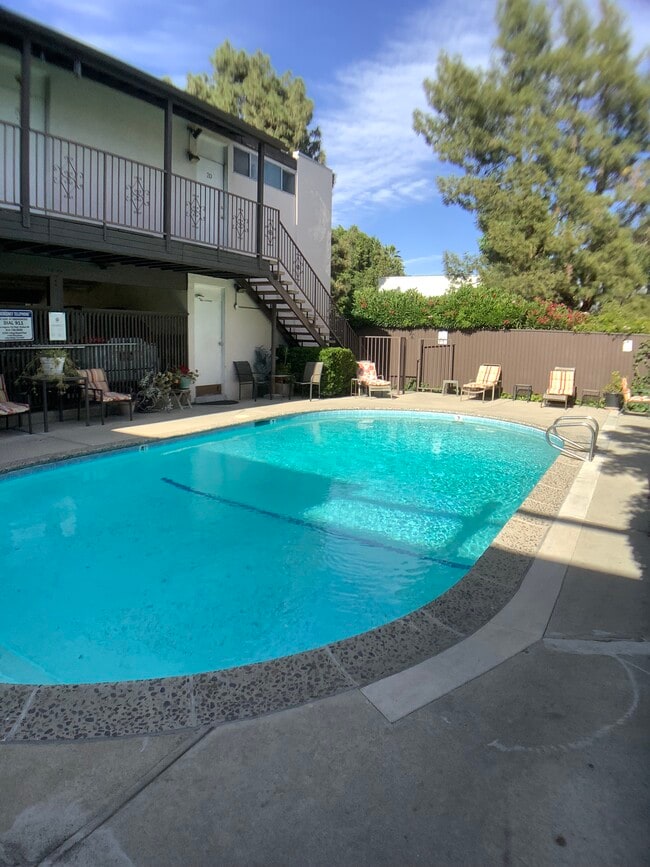 11905 Kling St Apartments and Nearby Valley Village Apartments For Rent