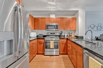 15100 6th Ave SW in Burien, WA - Foto de edificio - Building Photo