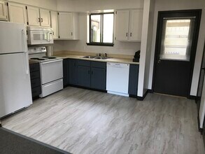 68 Oberlin St in Iowa City, IA - Building Photo - Building Photo