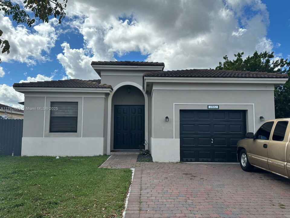 27862 SW 134th Ct in Homestead, FL - Building Photo