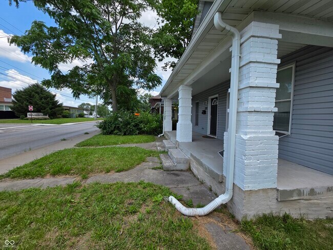 329 N Sherman Dr in Indianapolis, IN - Building Photo - Building Photo
