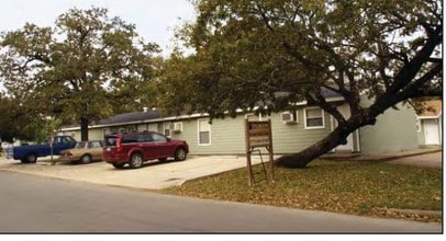 500 Foch St in Bryan, TX - Foto de edificio - Building Photo