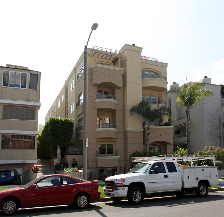 11916 Gorham Ave in Los Angeles, CA - Foto de edificio