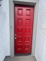 10911 Bluffside Dr in Studio City, CA - Building Photo