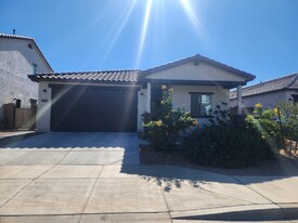 40545 W Chambers Dr in Maricopa, AZ - Building Photo