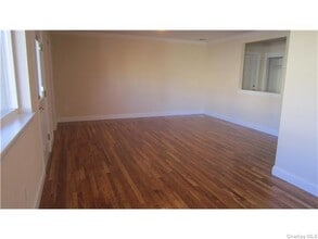 402 Tondo Cir in Harriman, NY - Building Photo - Building Photo
