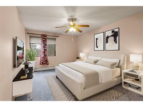 4101 Parklawn Ave, Unit 129 in Minneapolis, MN - Building Photo - Building Photo