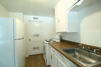 4414 S Parkway Dr in Olathe, KS - Building Photo - Building Photo