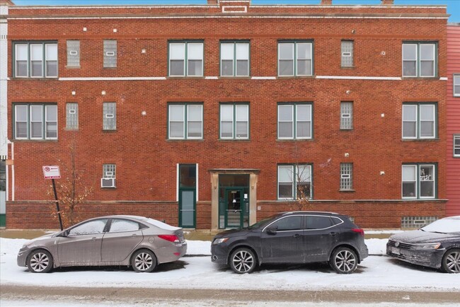 property at 2351 W Charleston St