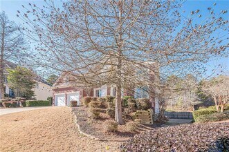 927 Laurel Wood Ct in Canton, GA - Foto de edificio - Building Photo