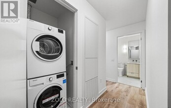 110 Broadway Ave in Toronto, ON - Building Photo - Building Photo