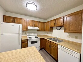 3211 15th Ave S in Fargo, ND - Building Photo