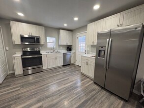 1216 Richards Ave in Colorado Springs, CO - Foto de edificio - Building Photo