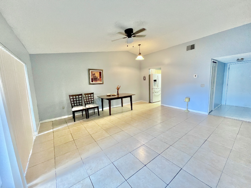 7706 Willow Park Dr in Temple Terrace, FL - Building Photo