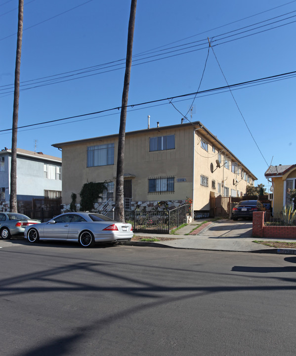 1206 Kingsley Dr in Los Angeles, CA - Building Photo