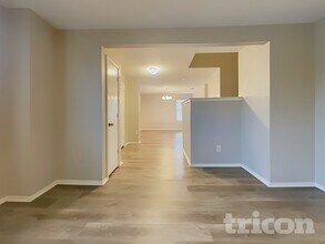 1113 Beeblossom Dr in Desoto, TX - Foto de edificio - Building Photo