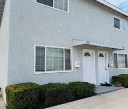 317 W 220th St in Carson, CA - Building Photo - Building Photo