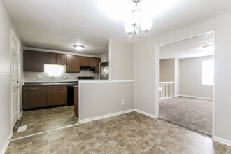 9354 Kingsboro Ct in Indianapolis, IN - Building Photo - Building Photo