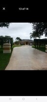 123 Grand Palm Way in Palm Beach Gardens, FL - Building Photo