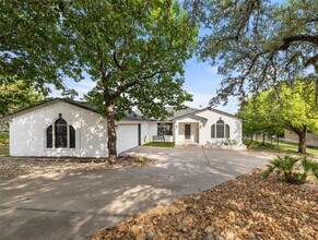 2819 Declaration Cir in Lago Vista, TX - Building Photo - Building Photo