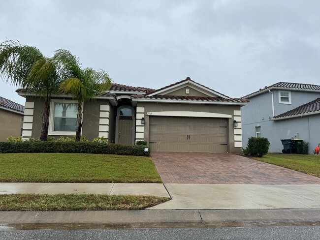 property at 2157 Lake Side Ave