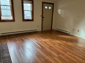 300 Falmouth Rd in Mashpee, MA - Foto de edificio - Building Photo