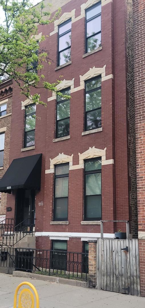 property at 1505 N Wells St