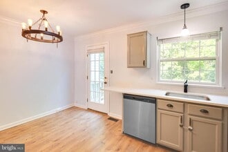 1832 Tiger Lily Cir in Woodbridge, VA - Building Photo - Building Photo