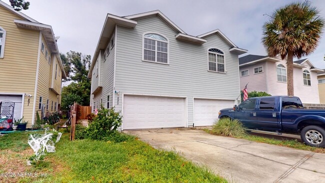 property at 885 6TH S Ave