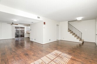 6850 Crown Ridge in San Antonio, TX - Building Photo - Building Photo