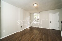 1925 Grinnalds Ave photo'