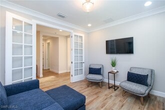 9423 Terresina Dr in Naples, FL - Building Photo - Building Photo