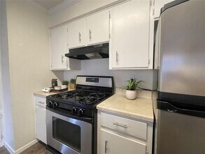 10009 Quail Valley Blvd in Austin, TX - Building Photo - Building Photo