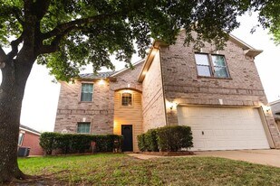 30615 S Sulphur Creek Dr in Magnolia, TX - Building Photo