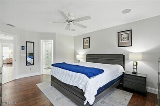 9624 Crescent Garden Dr in Naples, FL - Building Photo - Building Photo