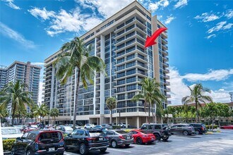 2049 S Ocean Dr in Hallandale Beach, FL - Building Photo - Building Photo